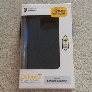 Gray OtterBox Defender Case for Samsung Galaxy S7